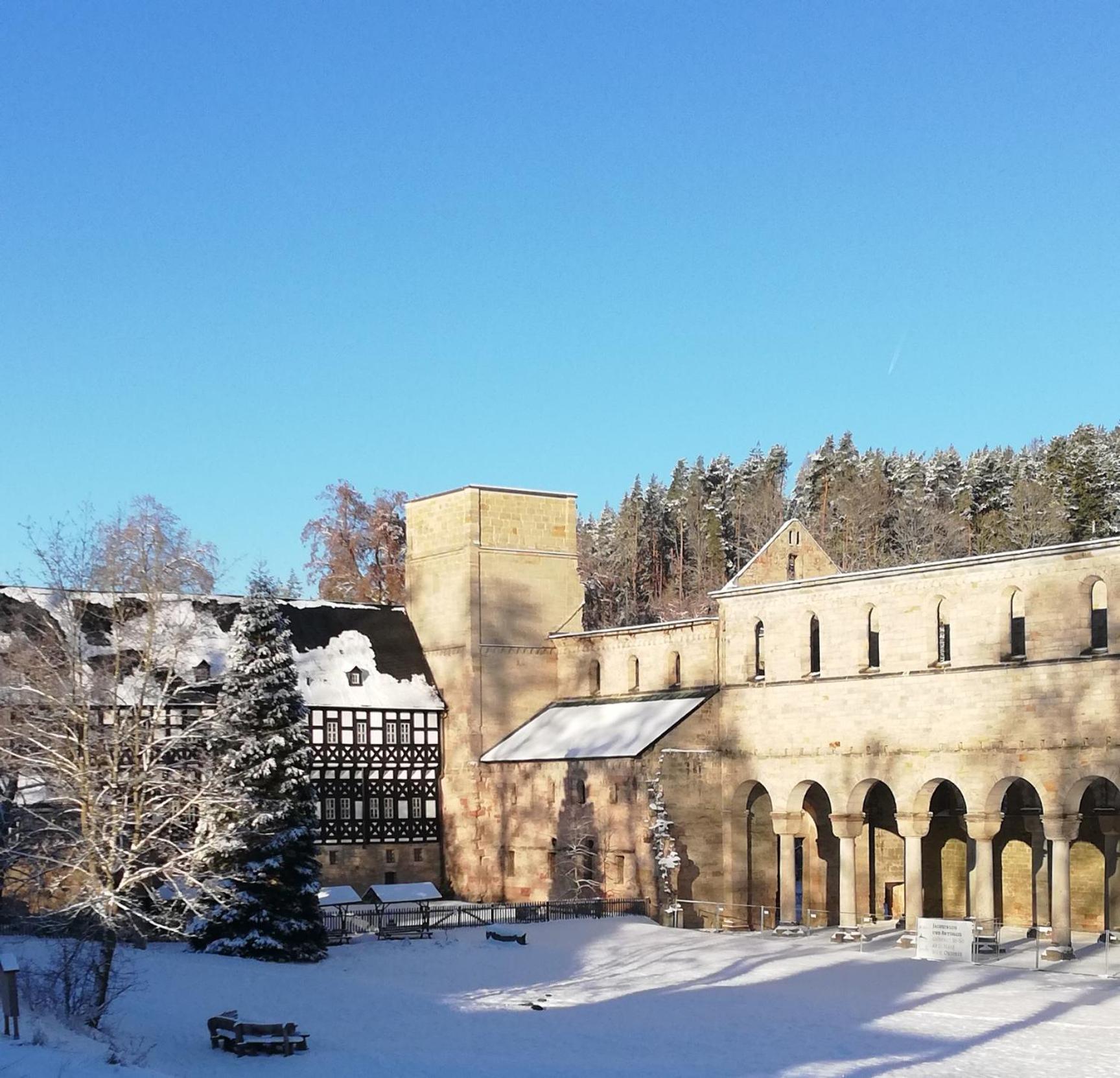 Fewo An Der Klosterruine Paulinzella Mit Kostenfreien Parkplatz Und Wlan Dış mekan fotoğraf